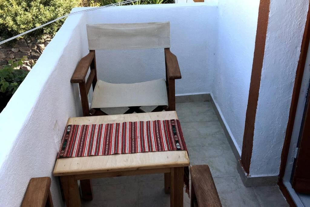 Apartamento Lava House Mandrákion Exterior foto